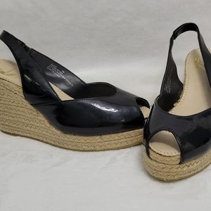 Black Wedges